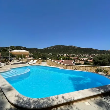 Villa Chia Villas *