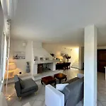 Chia Villas *